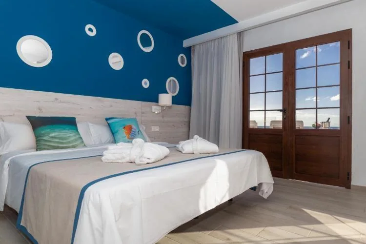Apartamento com 2 quartos e vista para o mar (2+2) — R2 Bahia Kontiki