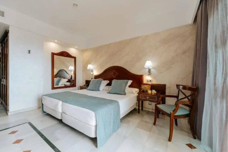 Quarto Duplo com vista para o mar - 2 camas — R2 Rio Calma