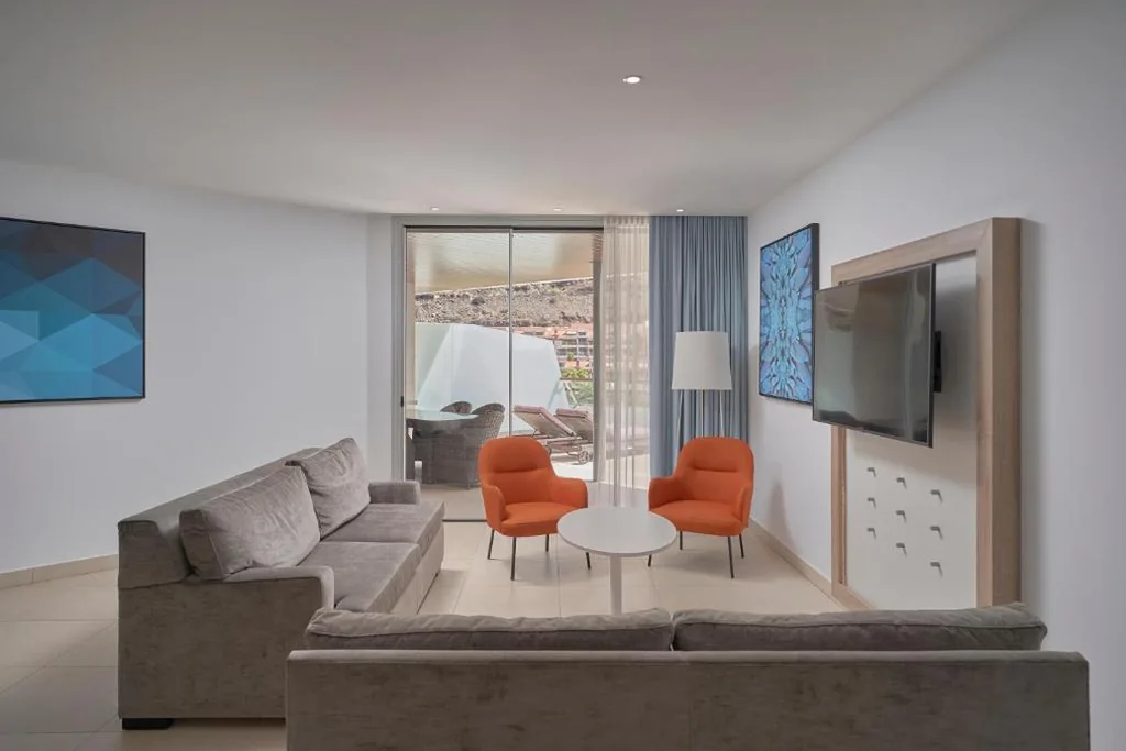 Suite con 3 camere da letto, vista sulla piscina e balcone — Radisson Blu Resort & Spa, Gran Canaria Mogan
