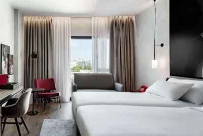 Radisson RED Madrid — foto 2