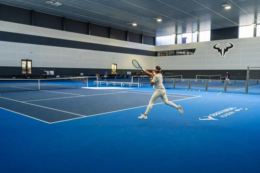 Habitación Doble de Uso Individual con clases de tenis para adultos (1 jugador) — Rafa Nadal Residence