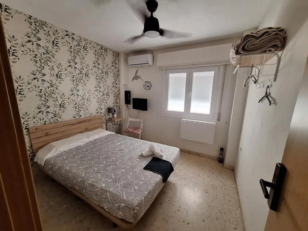 ダブルルーム（共用バスルーム） — Rafaela Guest House