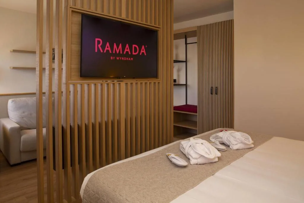 Habitación Doble Superior - No fumadores — Ramada by Wyndham Madrid Getafe