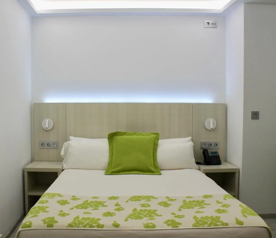 Habitación Doble Estándar - 1 o 2 camas — Rambla Alicante