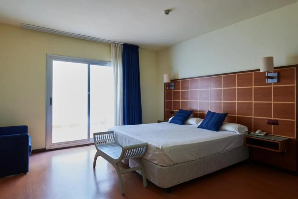 Driepersoonskamer met balkon — Ramblas Vendrell