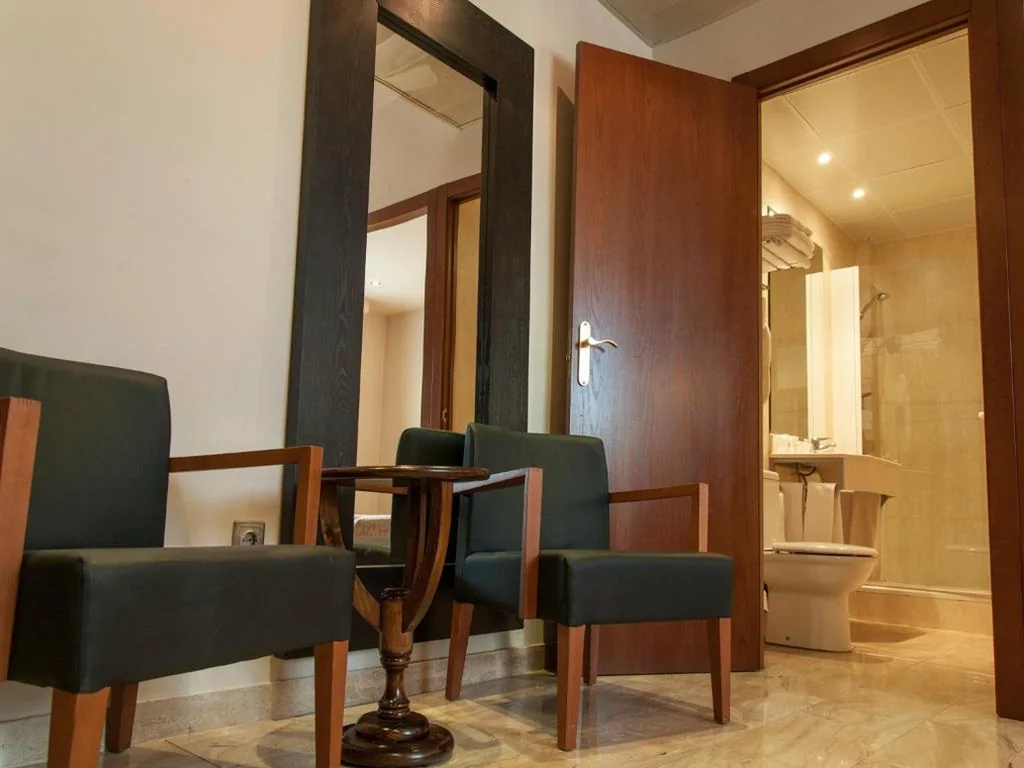 Habitación Triple — Ramon Berenguer IV