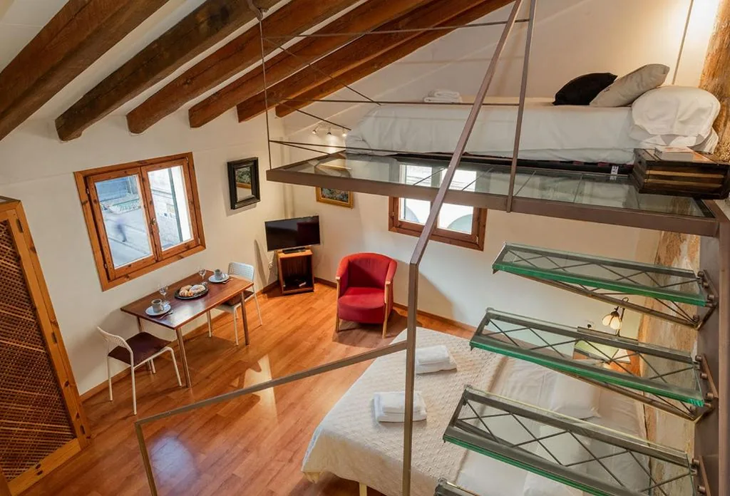 Estudio Estándar — Ramón Llull House