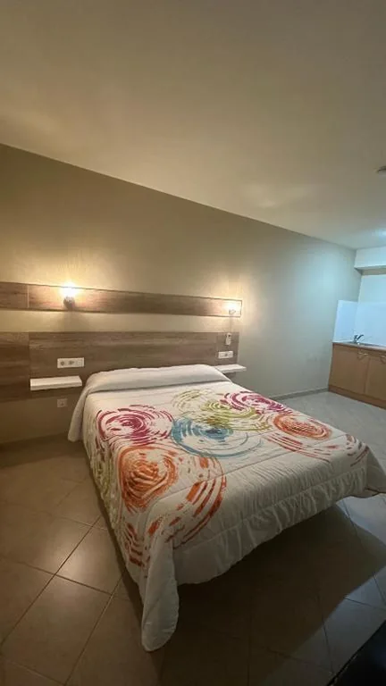 Apartamento Estudio - 1 cama doble — RAQUEL'S - Habitacions i Apartaments turístics -