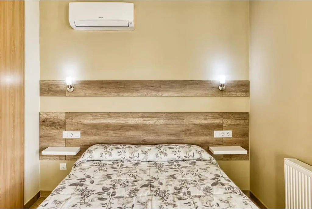 Apartamento Estudio - 1 cama doble — RAQUEL'S - Habitacions i Apartaments turístics -