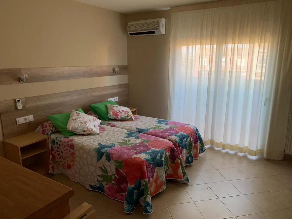 Estudio (2 adultos) — RAQUEL'S - Habitacions i Apartaments turístics -