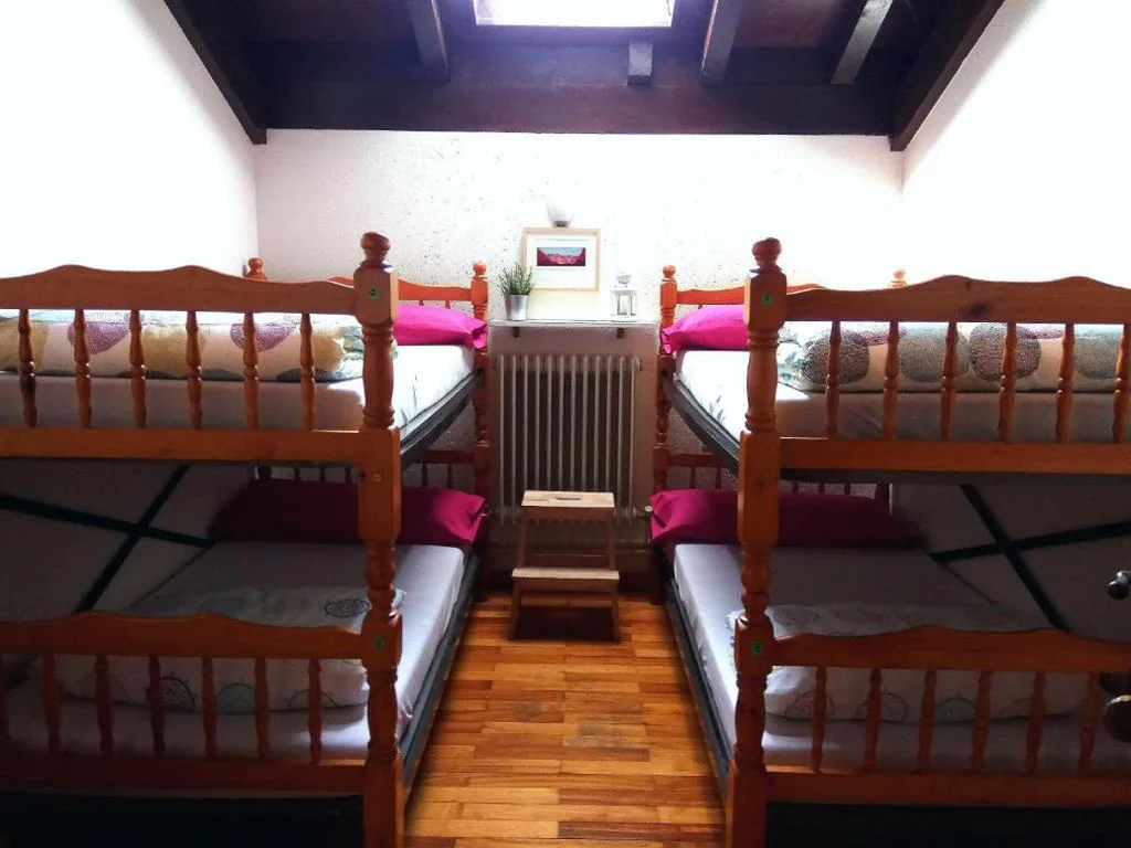 Dreibettzimmer Basic — Refugio La Ardilla Real