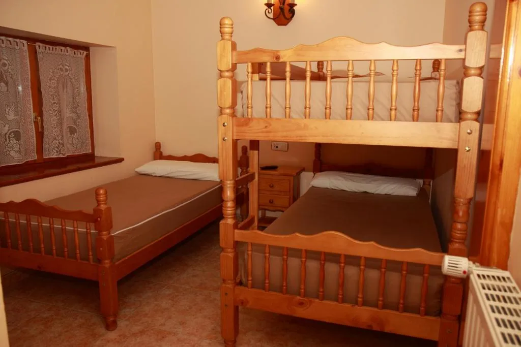 Habitación Triple con baño — Refugio Lucien Briet