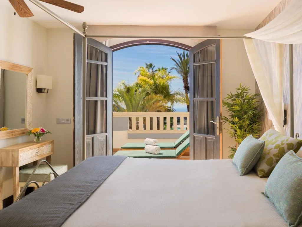 Regency Country Club, Apartments Suites