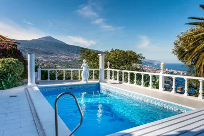 Relaxing villa Heated pool Luxurious views Massage — Foto 7