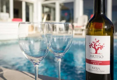 Relaxing villa Heated pool Luxurious views Massage — Foto 12