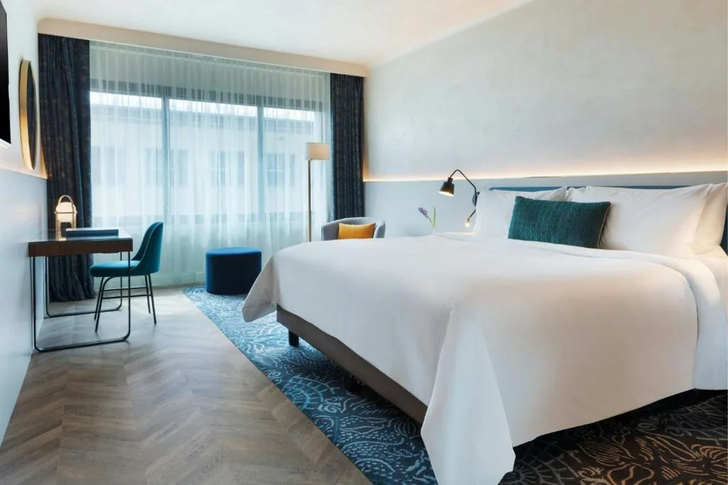 Prestigeルーム・キングベッド1台またはシングルベッド2台 — Renaissance Barcelona Hotel