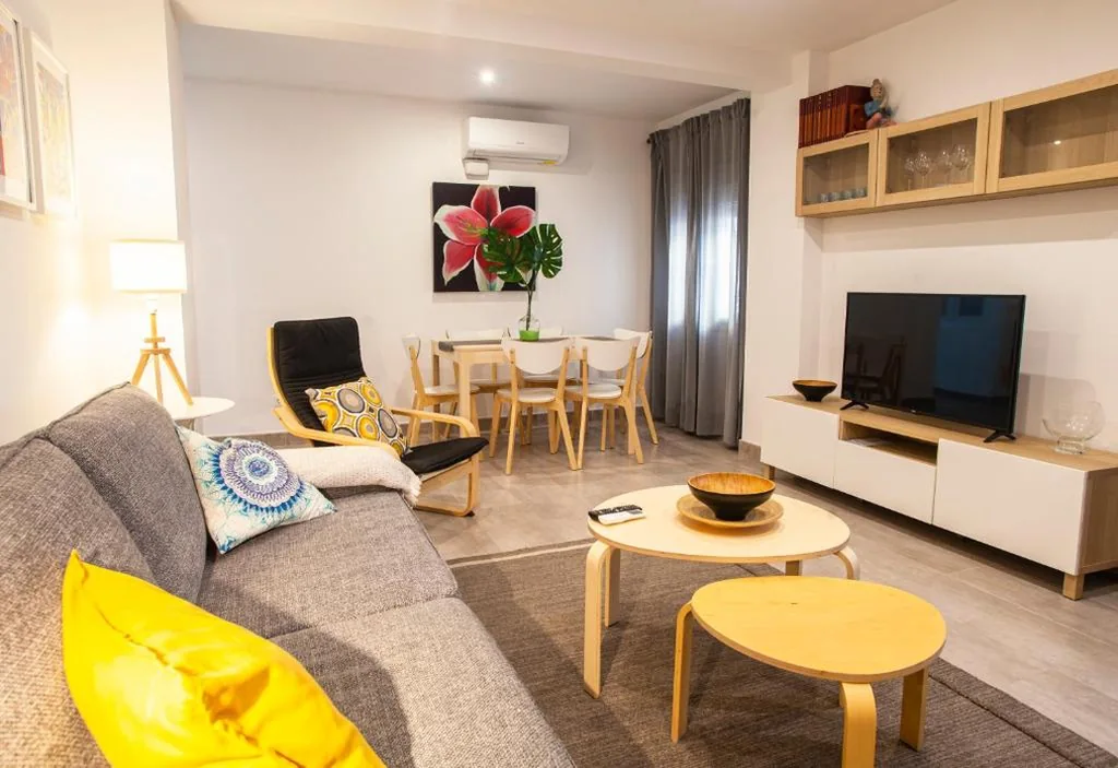 Casa con 4 camere da letto — RENOVATED HOUSE IN OLD TOWN MARBELLA.