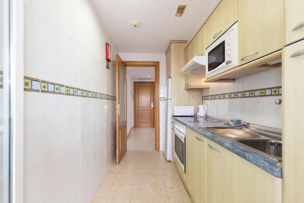 Appartement - toegankelijk voor personen met beperkte mobiliteit — Rentalmar Pineda Suites