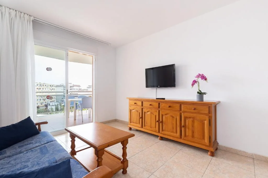 Appartement met 2 slaapkamers — Rentalmar Pineda Suites