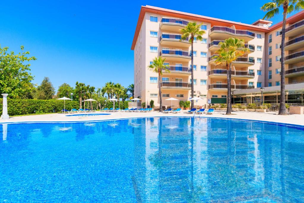 Rentalmar Pineda Suites