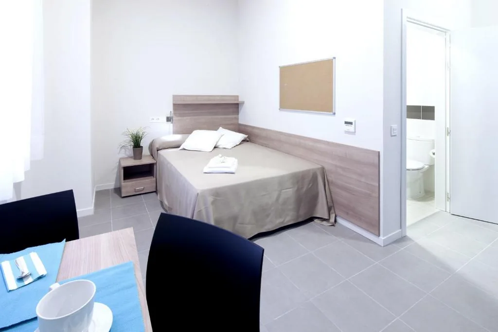 プレミアムダブルスタジオ — Residencia Universitaria Resa La Concepción