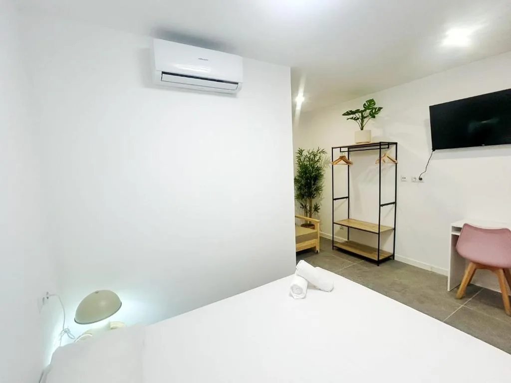 Camera doppia con bagno privato - 2 letti — Residencial Art Brut