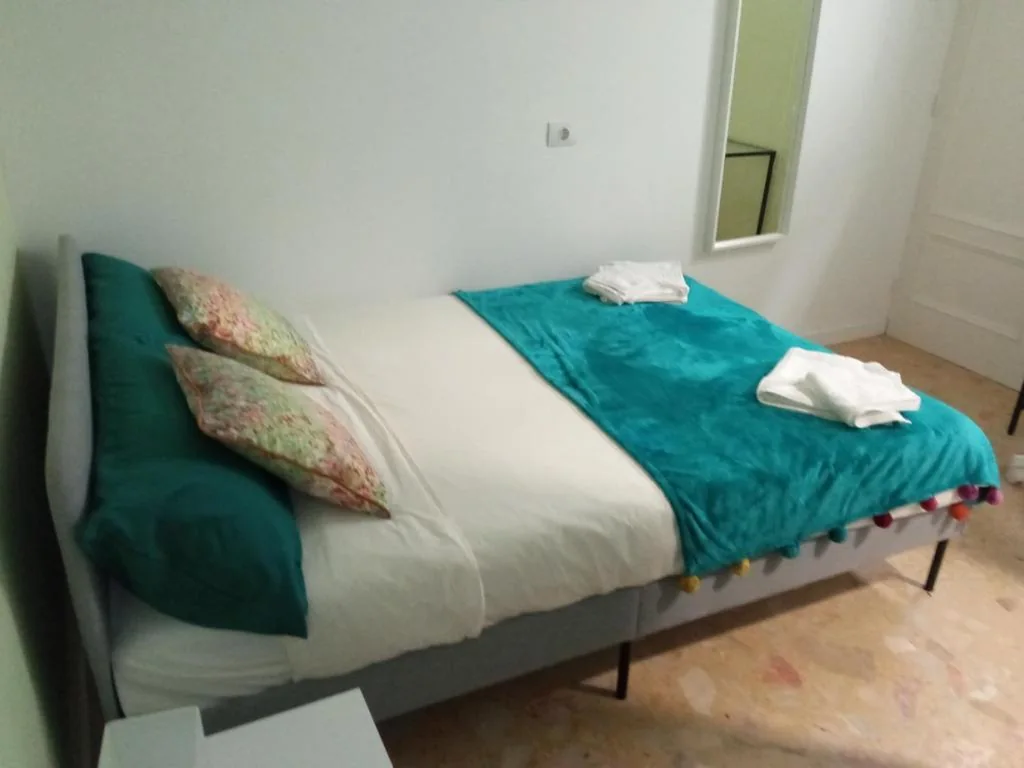 Camera matrimoniale con bagno privato — Resort Suites Vecindario
