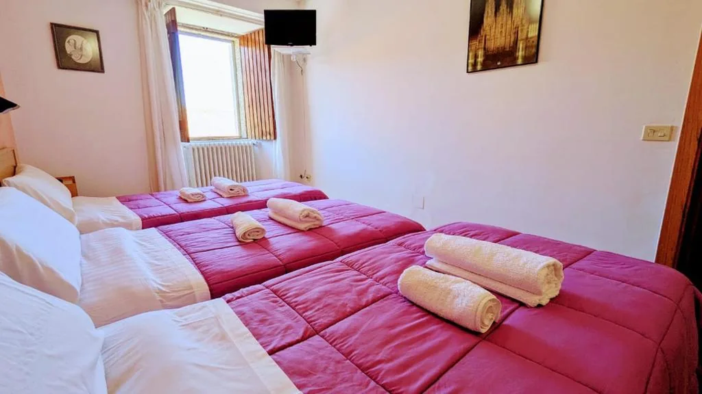 Vierbettzimmer mit eigenem Bad — Restaurante y Hostal San Paio