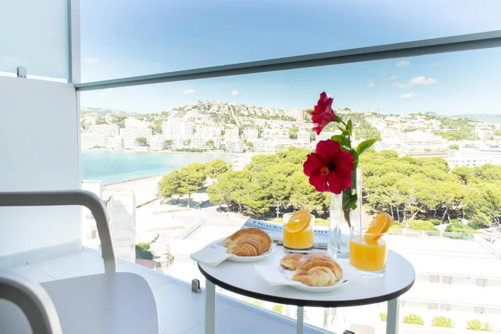 Camera Comfort con vista laterale sul mare — Reverence Life Hotel - Adults Only