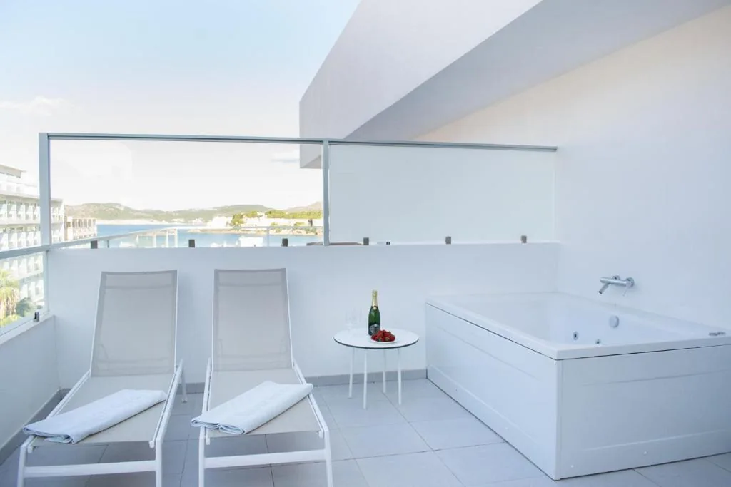 Suite Junior — Reverence Life Hotel - Adults Only