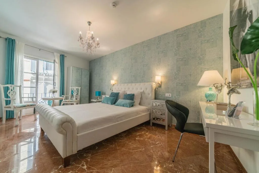 大型ベッドルーム — Rey Don Pedro Luxury Home