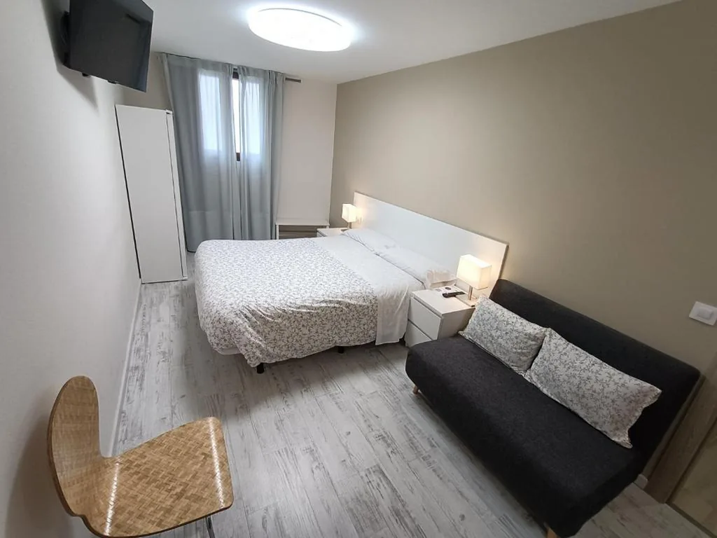 Standard-Doppelzimmer mit Schlafsofa — Rey Mundo