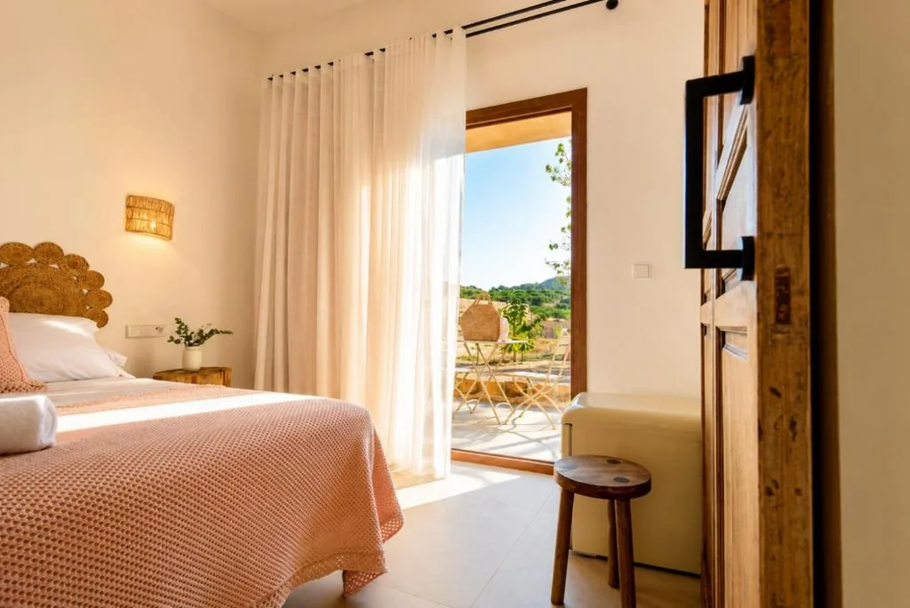 Habitación Doble Deluxe con balcón — Ribazos de la Sierra