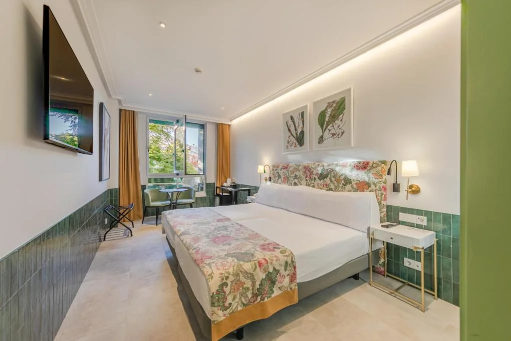 带加床的双人间 - 1张或2张床 — Ribera de Triana Hotel
