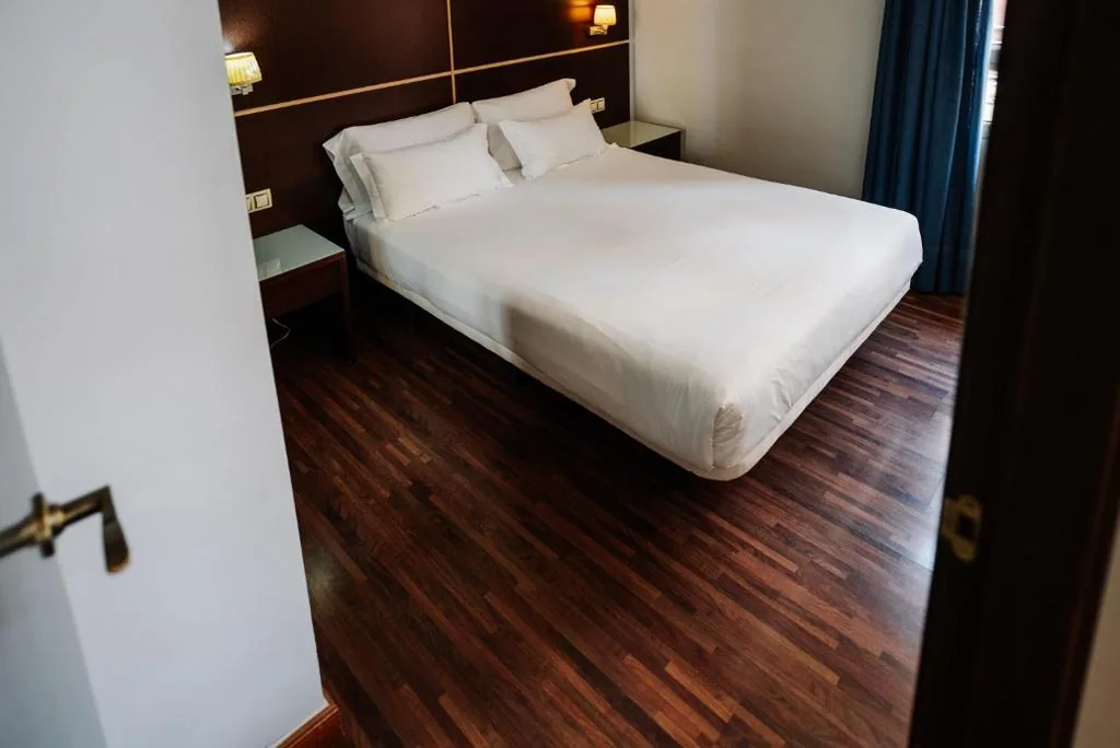 Doppelzimmer mit Wohnzimmer — RICE Palacio de los Blasones