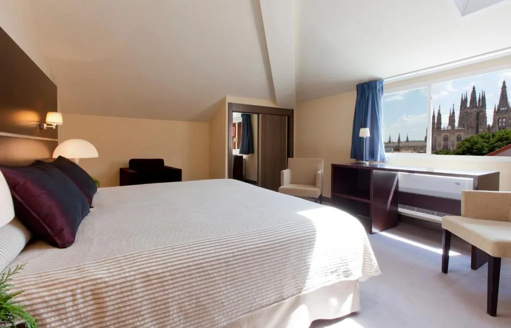 Maisonette-Zimmer mit Kathedralblick — RICE Palacio de los Blasones