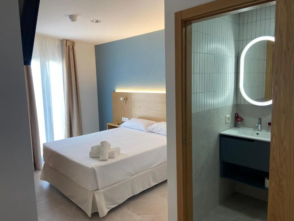 Habitación Doble — Rio Salado Conil Hostal
