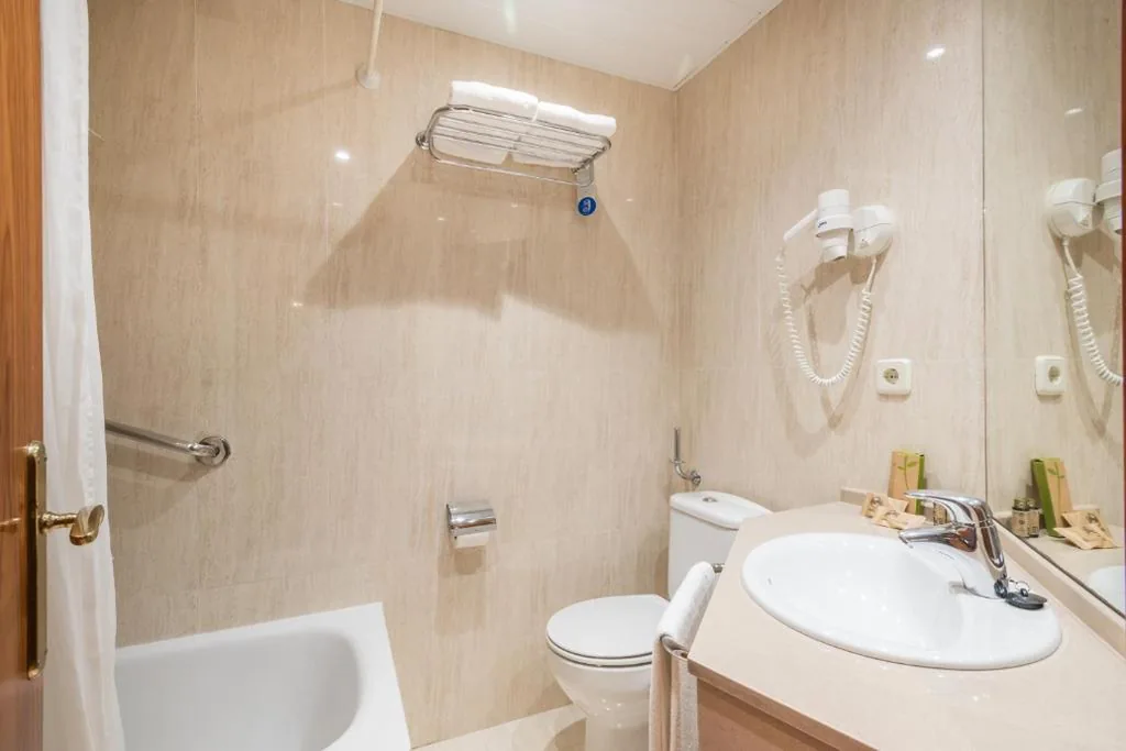 Habitación Individual — Riu Nere Mountain Hotel