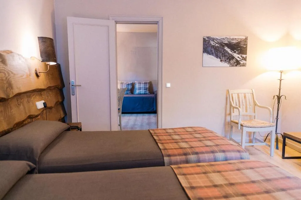 Habitación Triple (2 adultos + 1 niño) — Riu Nere Mountain Hotel
