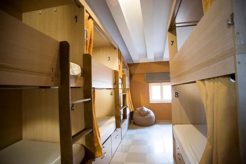 Bunk Bed in 10-Bed Mixed Dormitory Room — River Hostel