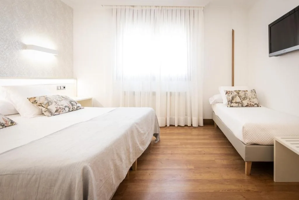 Standaard driepersoonskamer — Rivera del Duero