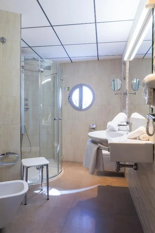 Chambre individuelle — Riviera Beachotel - Adults Recommended