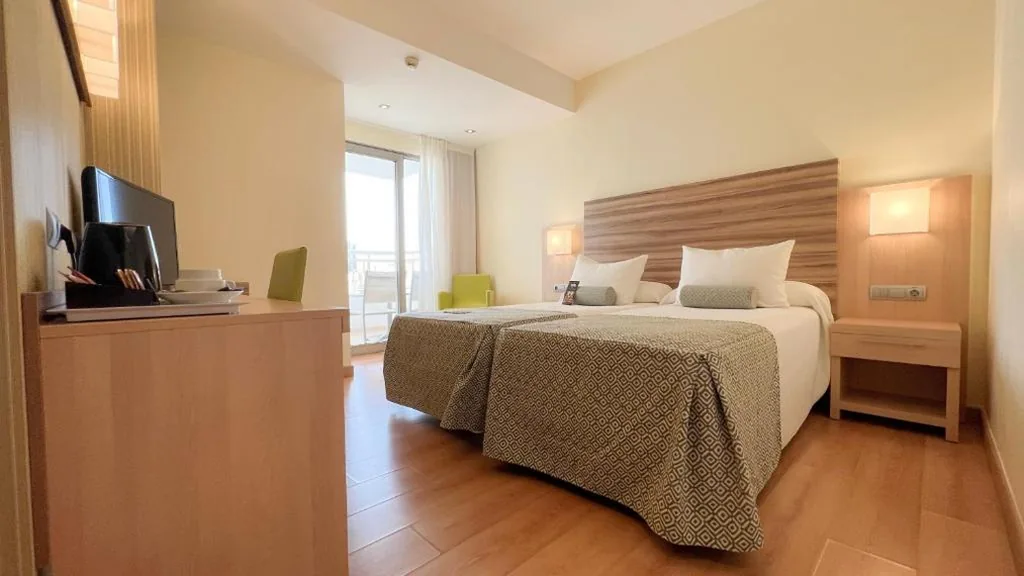 Riviera Beachotel - Adults Recommended
