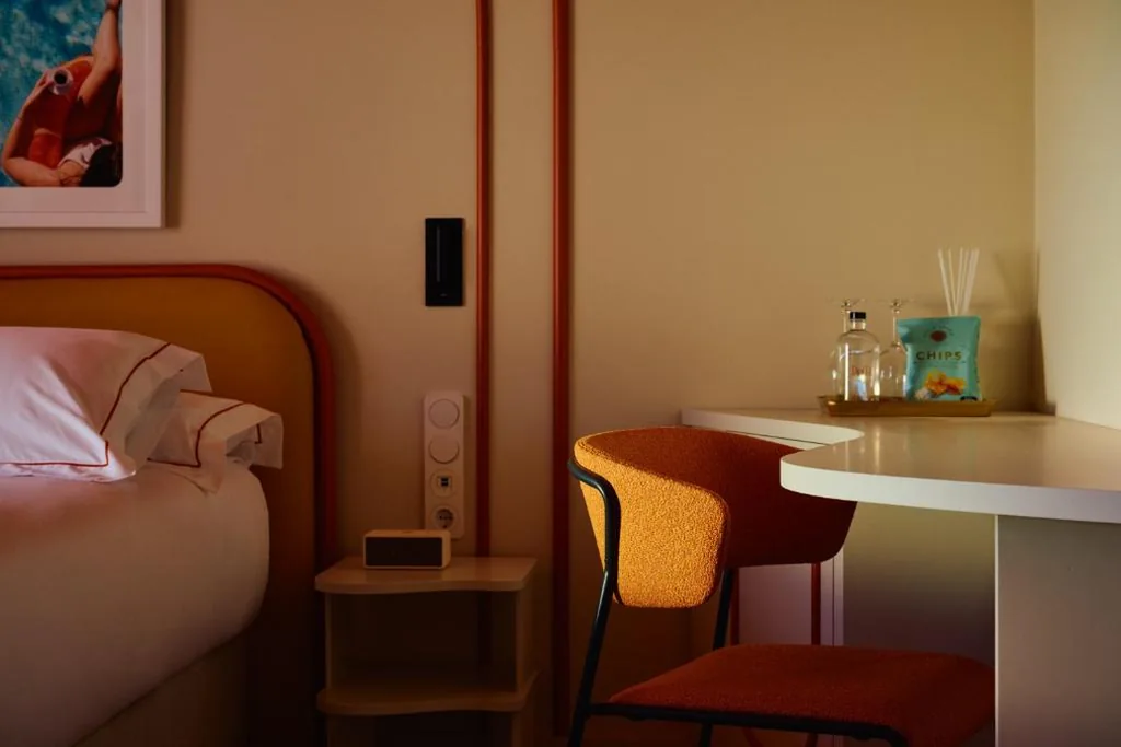 Habitación Deluxe con cama extragrande — Riviera Hotel Menorca