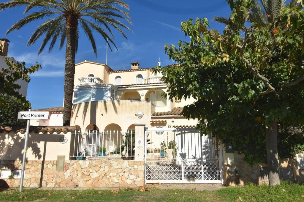 Villa fronte spiaggia — RNET - Port Primer Empuriabrava