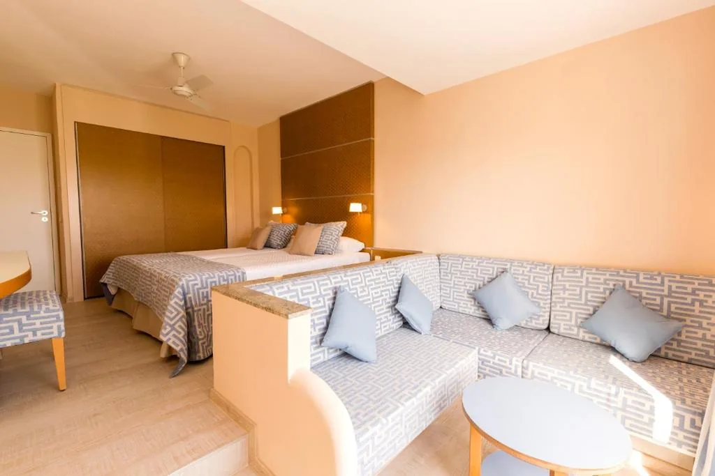 家庭间 — ROBINSON ESQUINZO PLAYA - All Inclusive