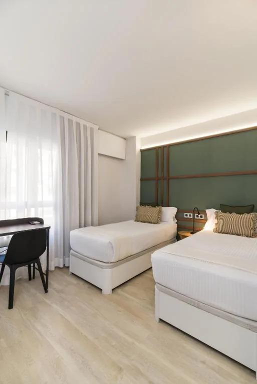 Suite Junior — Roisa Hostal Boutique