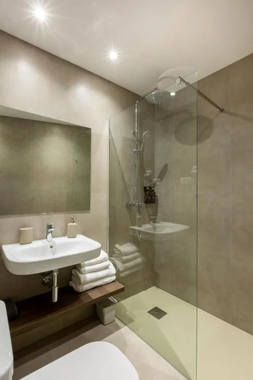 Habitación Deluxe con 2 camas grandes — Ronda9 central suites