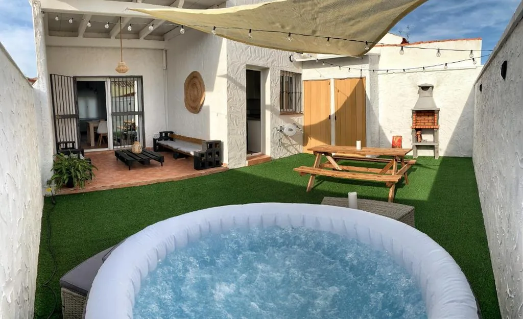 Casa com 2 quartos — Ronko House El Ronquillo