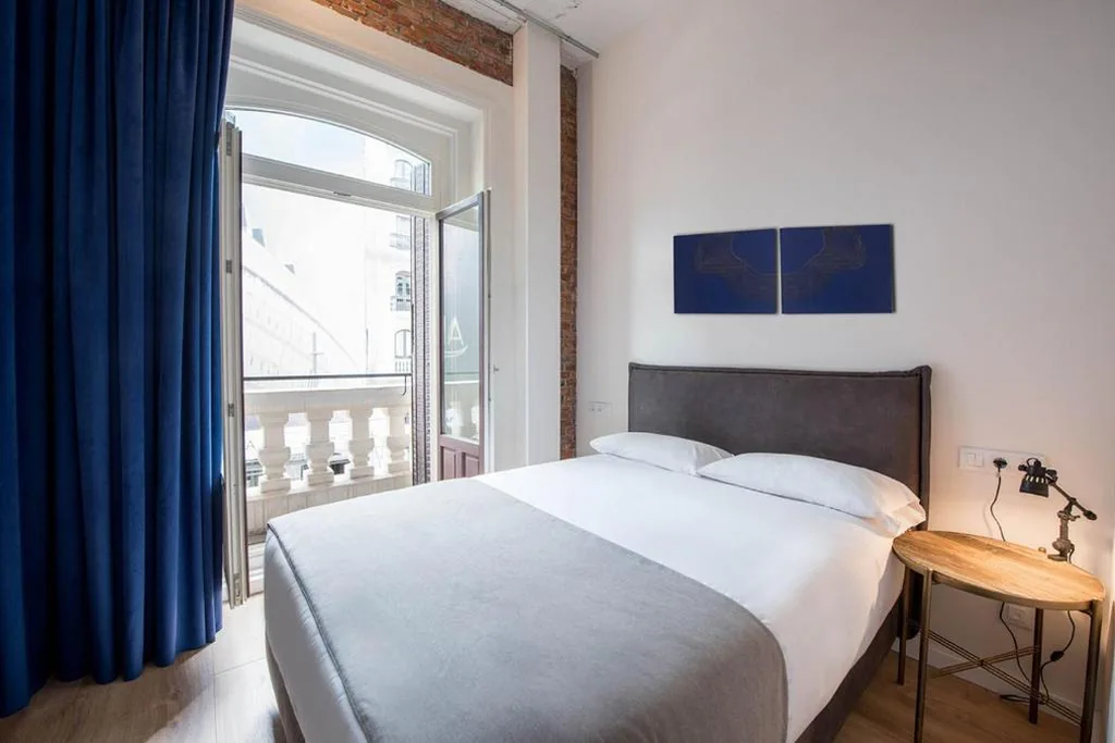 Habitación Doble Estándar — Room Gran Vía
